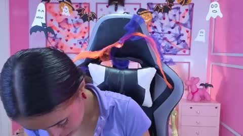 Stephania online show from 10/27/25, 11:47