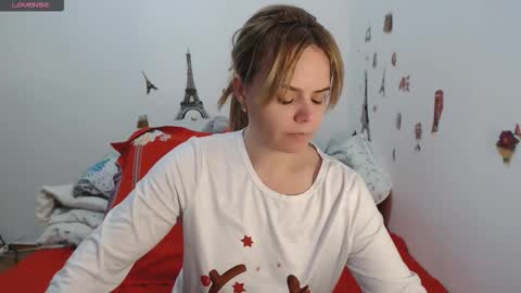 Snapshot of stephaniewild chatting on 01/18/26, 11:36 Stephanie online show from 01/18/26, 11:36