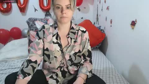 Snapshot of stephaniewild chatting on 02/27/26, 11:32 Stephanie online show from 02/27/26, 11:32