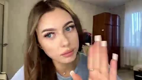Snapshot of stephaniflicek chatting on 05/17/26, 03:52 Stephani online show from 05/17/26, 03:52