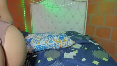 Snapshot of stephany_doll_ chatting on 11/12/25, 03:12 Anny online show from 11/12/25, 03:12