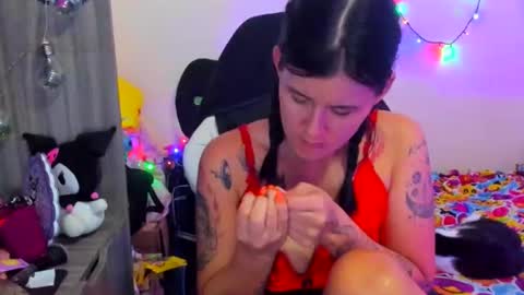 Stephany  independient model  online show from 10/15/25, 12:22