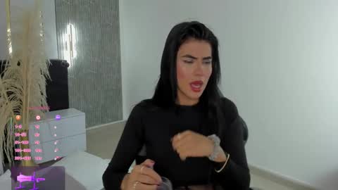 Snapshot of stephanya_ chatting on 10/28/25, 07:49 S T E P H A N Y A online show from 10/28/25, 07:49