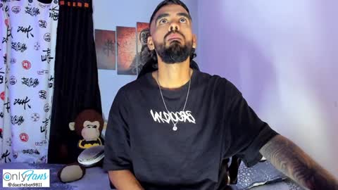 Snapshot of stephenbrown_ chatting on 01/11/25, 03:02 ................ online show from 01/11/25, 03:02