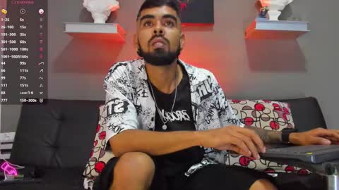 Snapshot of stephenbrown_ chatting on 10/24/25, 09:22 ................ online show from 10/24/25, 09:22