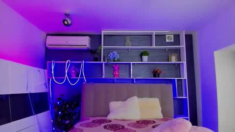 Stephie online show from 02/02/26, 06:23