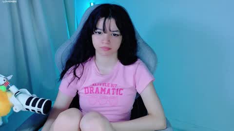 Snapshot of stephybrown chatting on 11/09/25, 12:53 stephy online show from 11/09/25, 12:53