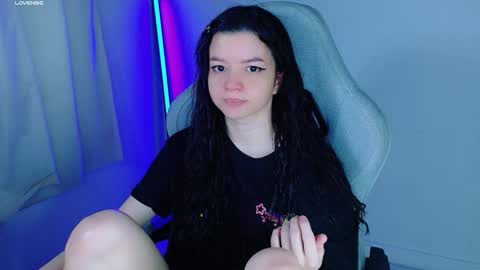 Snapshot of stephybrown chatting on 11/24/25, 11:04 stephy online show from 11/24/25, 11:04