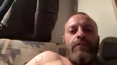 Snapshot of sterng123 chatting on 02/28/25, 05:04 sterng123 online show from 02/28/25, 05:04