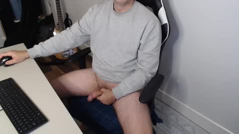 steve_oo8 online show from 11/03/25, 12:17