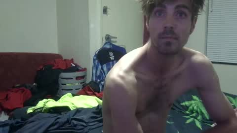 Snapshot of steveaussie chatting on 01/20/25, 07:35 Australian420 online show from 01/20/25, 07:35