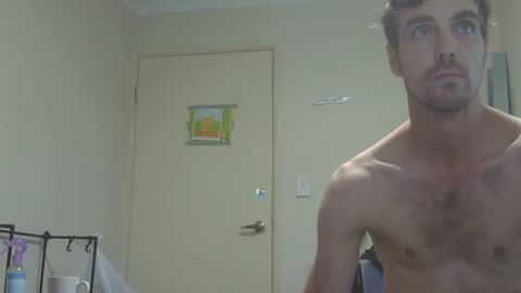 Snapshot of steveaussie chatting on 02/25/25, 12:25 Australian420 online show from 02/25/25, 12:25