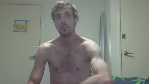 Snapshot of steveaussie chatting on 03/02/25, 04:42 Australian420 online show from 03/02/25, 04:42