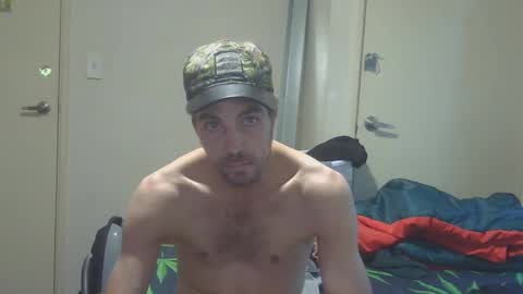 Snapshot of steveaussie chatting on 03/10/25, 10:15 Australian420 online show from 03/10/25, 10:15