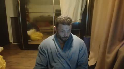 Snapshot of stevebulkzor chatting on 11/23/25, 09:25 Steve Oakenshield son of John son of Vasyl online show from 11/23/25, 09:25