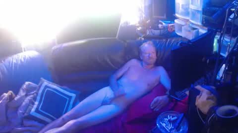 Snapshot of stevemiller0973 chatting on 05/22/26, 04:45 TheCapt. online show from 05/22/26, 04:45