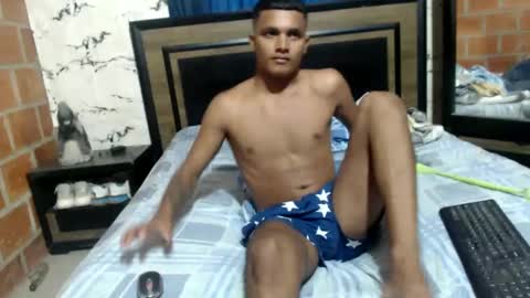 Snapshot of steven_big_dick23 chatting on 02/15/25, 10:42 Steven online show from 02/15/25, 10:42