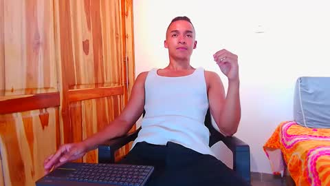 Snapshot of steven_modelo69 chatting on 12/15/24, 01:46 steven_modelo69 online show from 12/15/24, 01:46