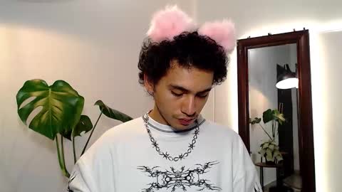 Snapshot of stevennavarro chatting on 03/17/26, 06:33 Daniel Steven Navarro online show from 03/17/26, 06:33