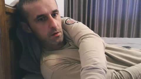 Snapshot of stevenpit chatting on 12/15/24, 01:54 stevenpit online show from 12/15/24, 01:54