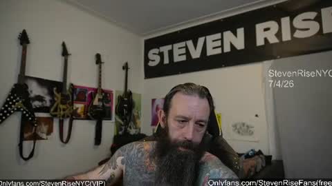 Snapshot of stevenrisenyc chatting on 07/05/26, 01:07 StevenRiseNYC online show from 07/05/26, 01:07