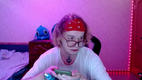 Snapshot of stevenspirs chatting on 09/15/25, 01:22 Steve online show from 09/15/25, 01:22