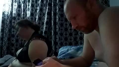 Snapshot of steversonadam0 chatting on 12/05/25, 02:31 AA online show from 12/05/25, 02:31