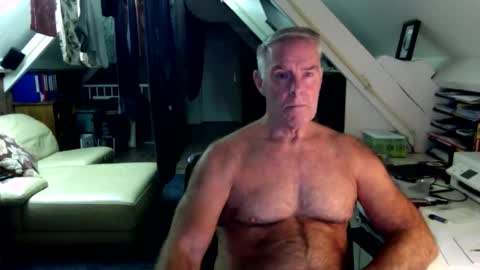 stevetwo online show from 12/04/25, 10:29