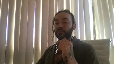 Snapshot of stevey_94 chatting on 09/26/25, 09:08 gay tease online show from 09/26/25, 09:08