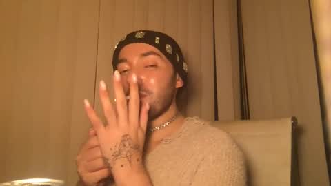 Snapshot of stevey_94 chatting on 10/08/25, 05:16 gay tease online show from 10/08/25, 05:16