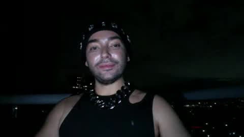 Snapshot of stevey_94 chatting on 10/31/25, 05:19 gay tease online show from 10/31/25, 05:19