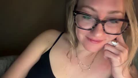 Snapshot of steviegirl4u chatting on 02/01/25, 08:29 StevieGirl4U online show from 02/01/25, 08:29