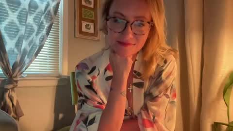 Snapshot of steviegirl4u chatting on 07/12/26, 11:40 StevieGirl4U online show from 07/12/26, 11:40