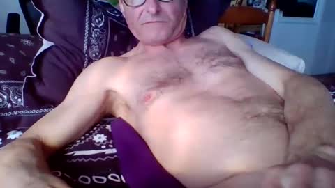 Snapshot of steviehard7 chatting on 02/18/25, 10:25 steviehard7 online show from 02/18/25, 10:25