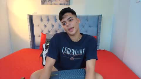 Snapshot of stewart_mateo_ chatting on 10/07/25, 02:09 stewart online show from 10/07/25, 02:09