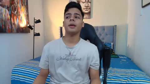 Snapshot of stewart_mateo_ chatting on 10/18/25, 02:36 stewart online show from 10/18/25, 02:36