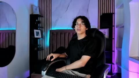 Snapshot of sthepanodimonaco chatting on 06/07/26, 03:21 Sthepano online show from 06/07/26, 03:21