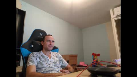 Snapshot of stickolive1 chatting on 09/10/25, 09:48 stickolive1 online show from 09/10/25, 09:48