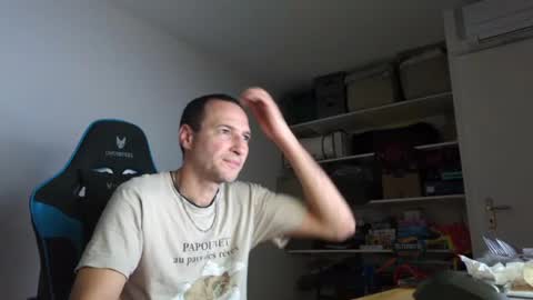 Snapshot of stickolive1 chatting on 06/11/26, 10:19 stickolive1 online show from 06/11/26, 10:19