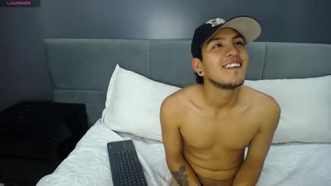 Snapshot of stickxcandy chatting on 02/19/25, 05:27 StickXCandy online show from 02/19/25, 05:27