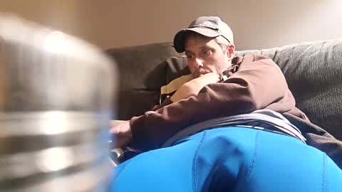 Snapshot of stickymouse45 chatting on 12/20/25, 04:52 stickymouse45 online show from 12/20/25, 04:52