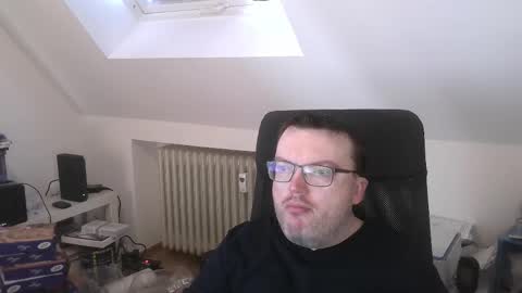 Oliver online show from 04/06/26, 06:03