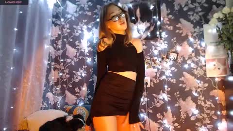 Snapshot of stilsy_brit chatting on 12/16/24, 12:04 Catalina online show from 12/16/24, 12:04