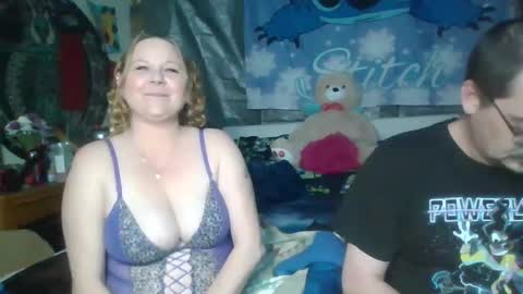 Snapshot of stitchsunshine85 chatting on 02/21/25, 07:01 Tasha and Drew online show from 02/21/25, 07:01