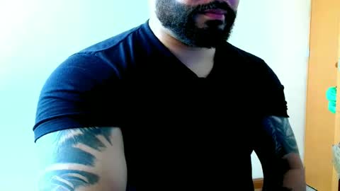 stiven253958 online show from 04/28/26, 06:02