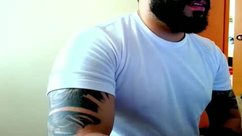 stiven253958 online show from 05/08/26, 04:56