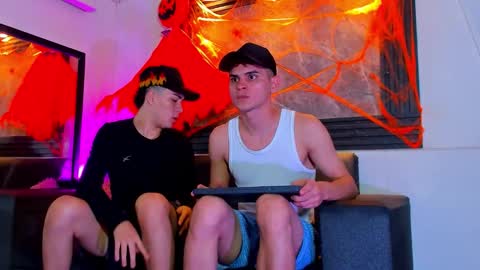 friends online show from 10/27/25, 04:49