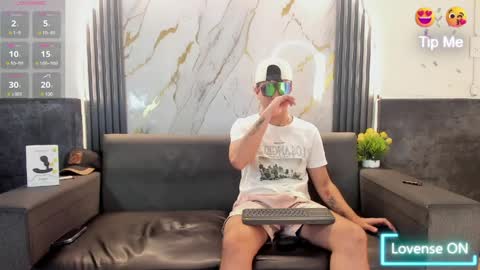 friends online show from 04/12/26, 04:06