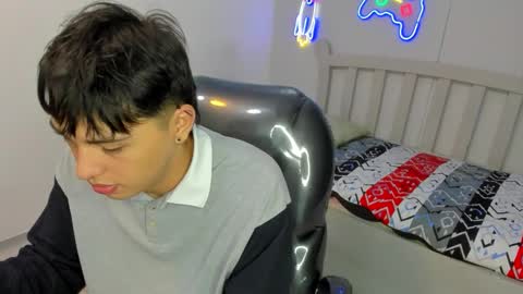 Stiwen online show from 11/13/25, 01:32