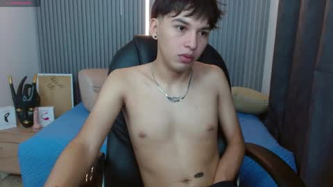 Snapshot of stiwentwink chatting on 05/23/26, 02:21 Stiwen online show from 05/23/26, 02:21